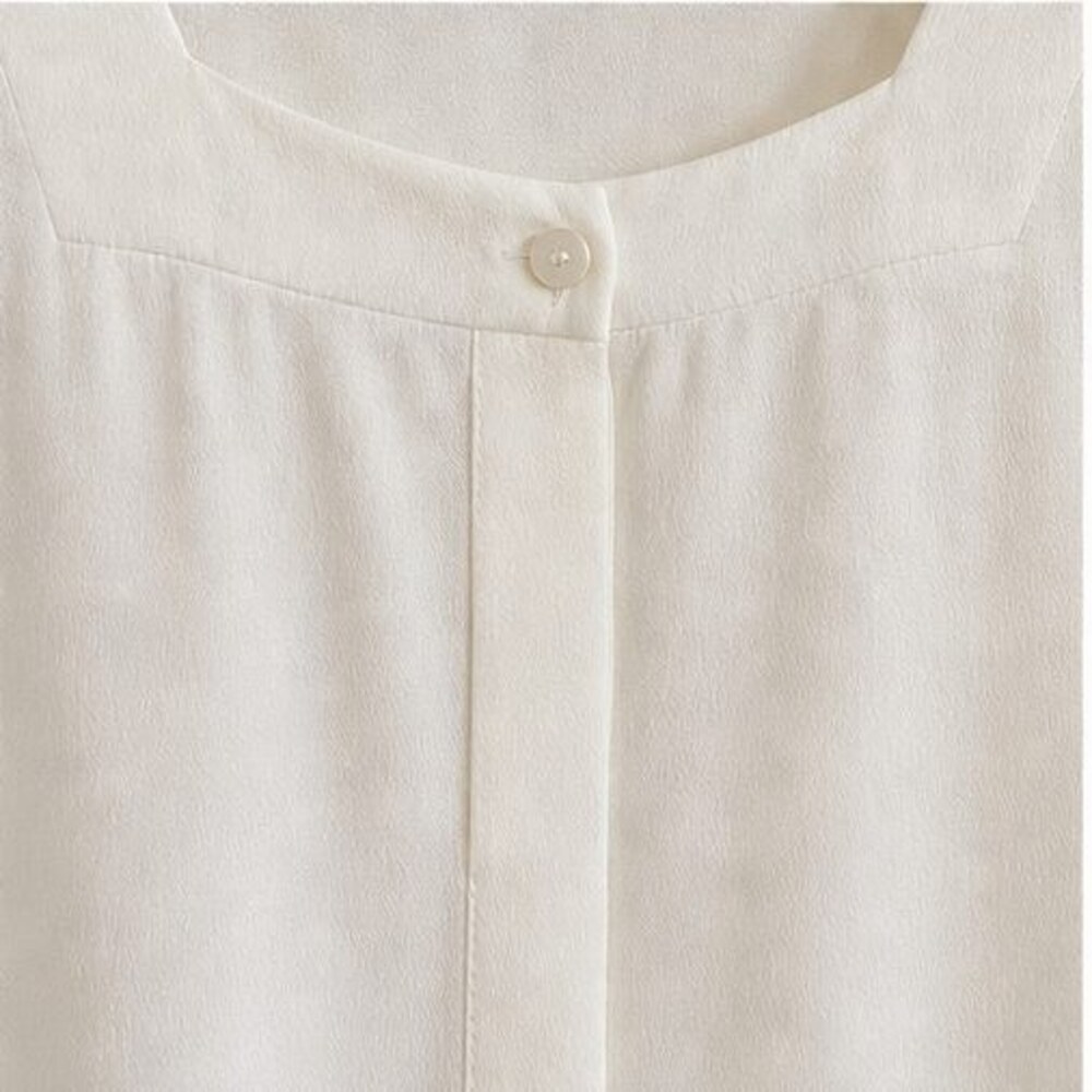 Ivory Tunic Blouse - Picture 4 of 6